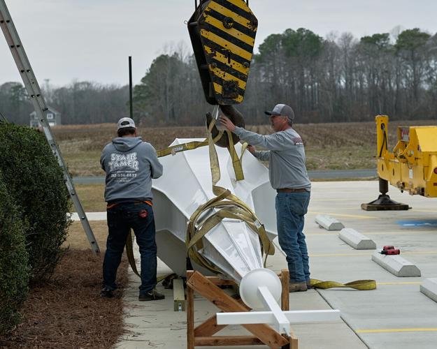 Sawyer' Creek Baptist new steeple installation Multimedia