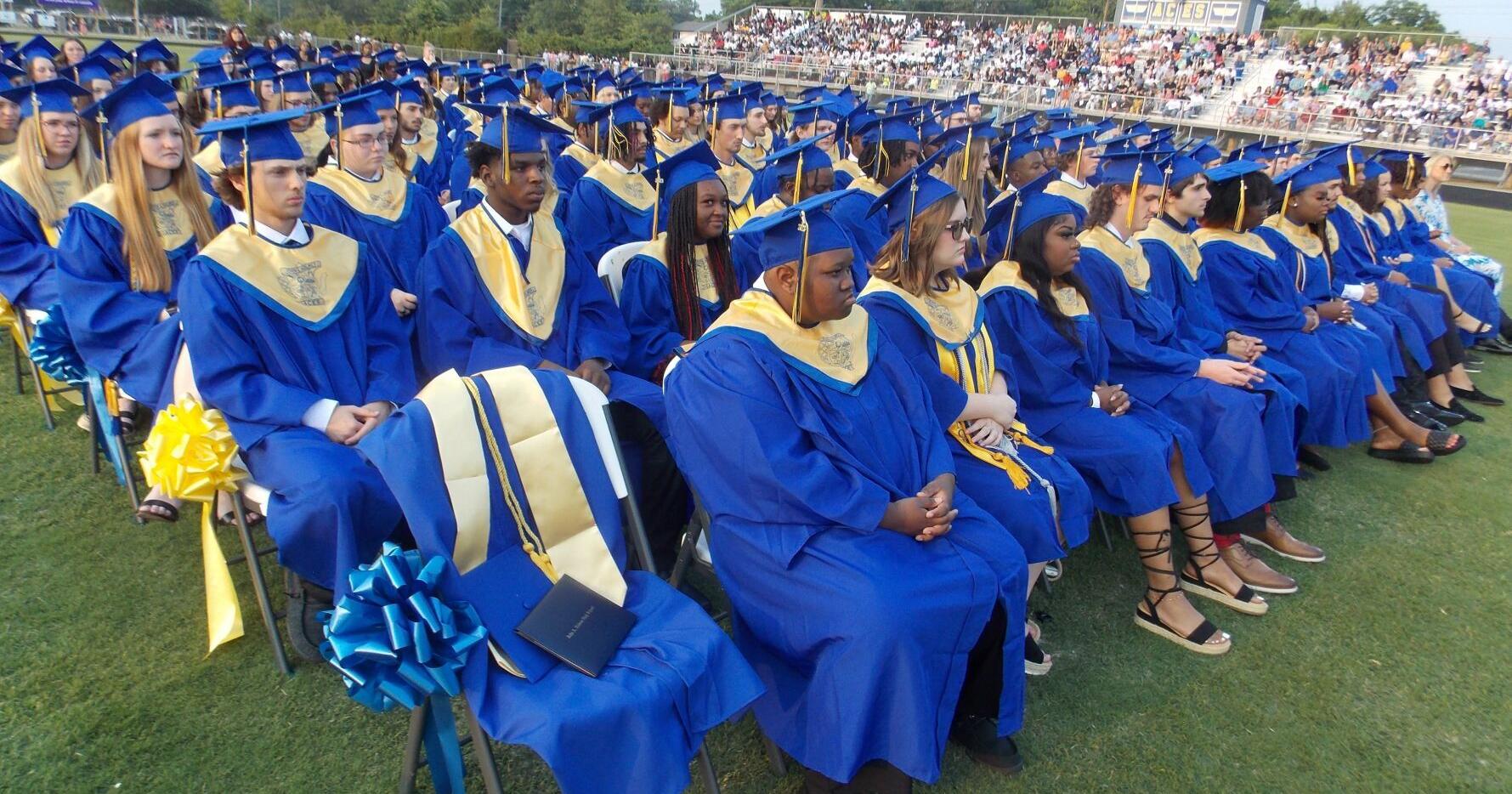 Current Holmes holds last grad ceremony; 120 turn tassels at Edenton high school Friday - Vimarsana News