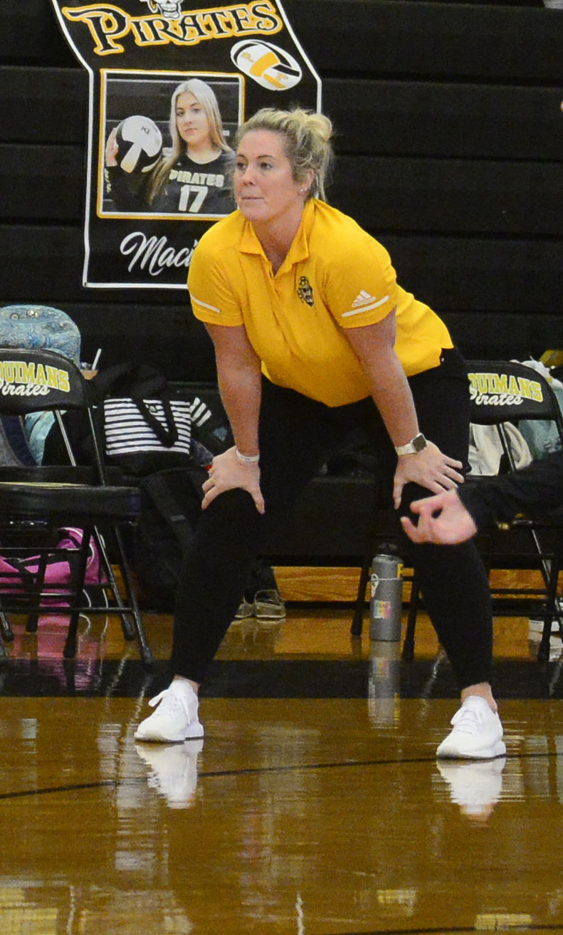 082421_eda_volleyball_perquimans_coach_thach_currituck