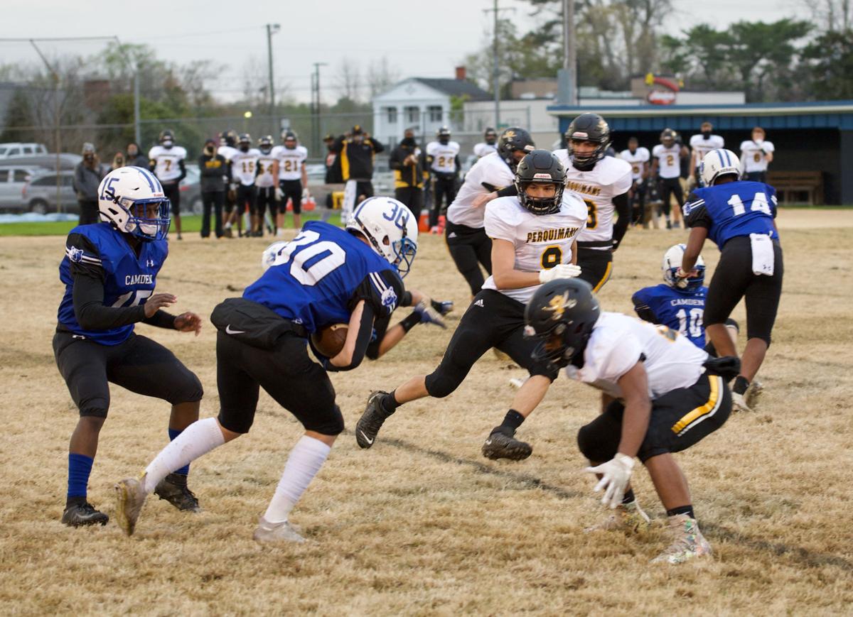 040121_eda_football_camden_mcfadden_perquimans_kearse_gatling