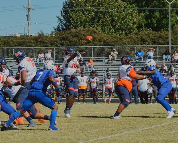 College Football Successful ECSU hangs on against Lincoln