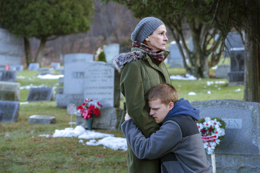 Review: Julia Roberts is unforgettable in 'Ben is Back'