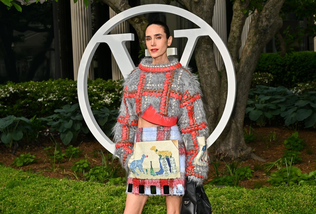 Louis Vuitton Cruise 2027 Collection Fashion Show | National ...