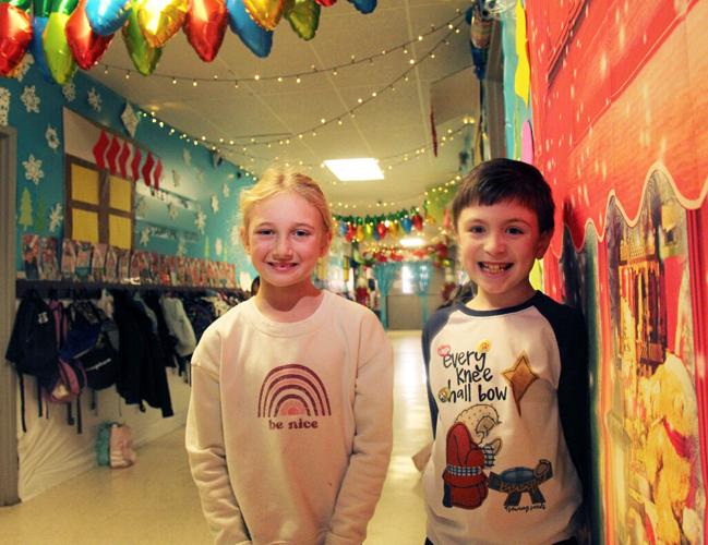 Teachers, staff, students decorate Kossuth Elementary for Christmas