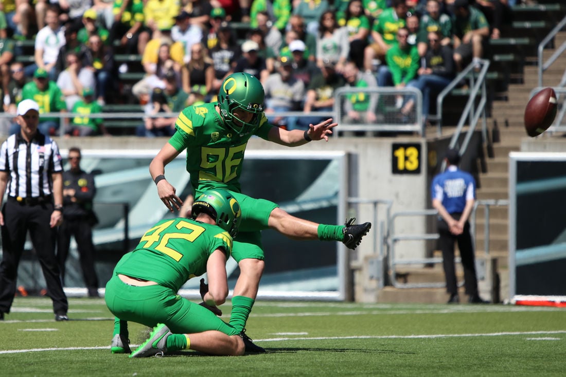 Karsten Battles - Football - University of Oregon Athletics