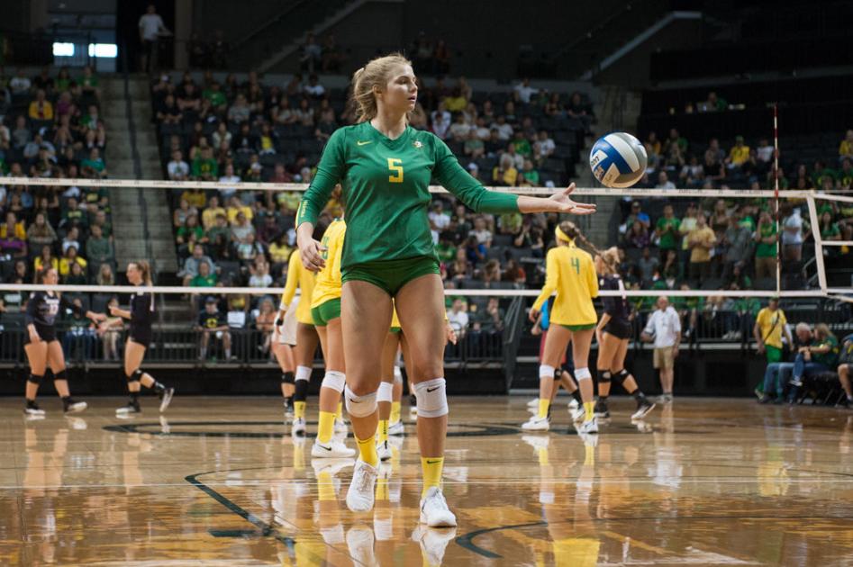 Oregon volleyball’s newest defensive anchor | Sports | dailyemerald.com