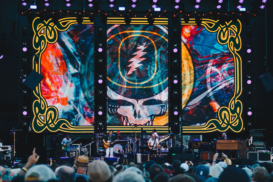Photos Dead & Company brings music and a lot of tie dye to Autzen