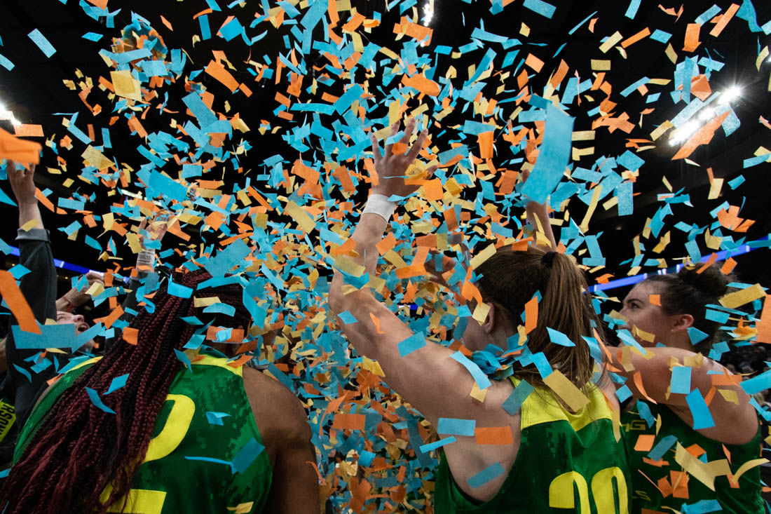 Photos Oregon Women S Basketball Defeats Mississippi State 88 84 Advances To Final Four