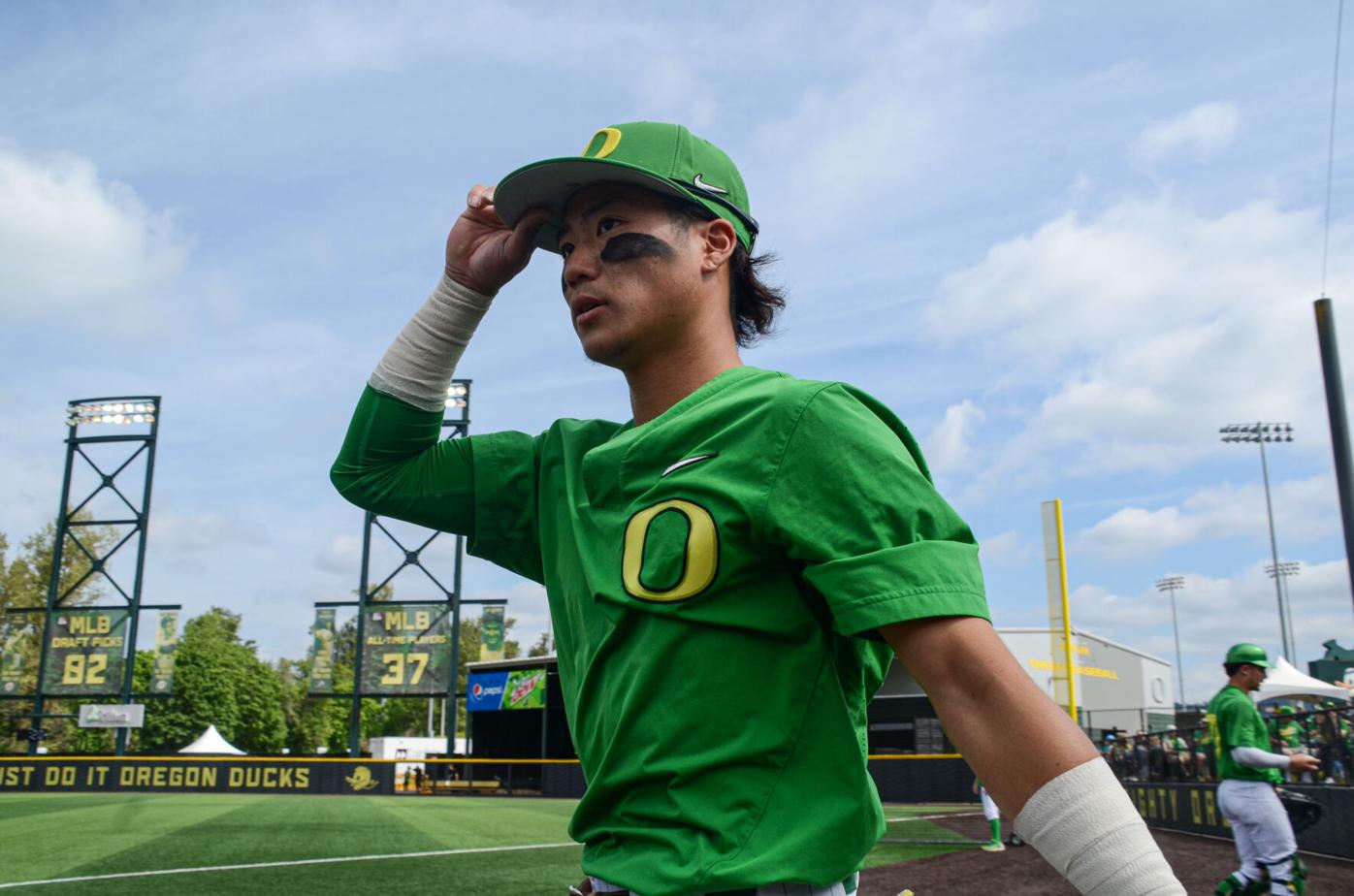 sammenholdt lejer ru Photos: Oregon Ducks Baseball are one win away from the College World  Series after the first ever 8-run-comeback in Super Regional history |  Emerald Media Group | dailyemerald.com