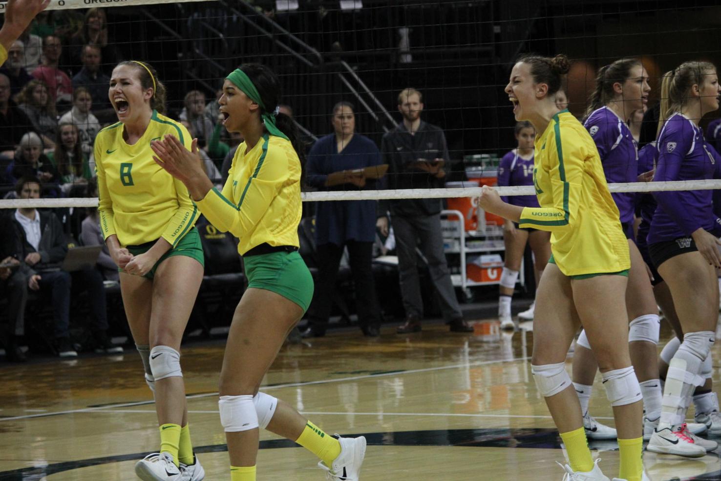 Oregon volleyball defeats Hawaii twice to end nonconference play 73