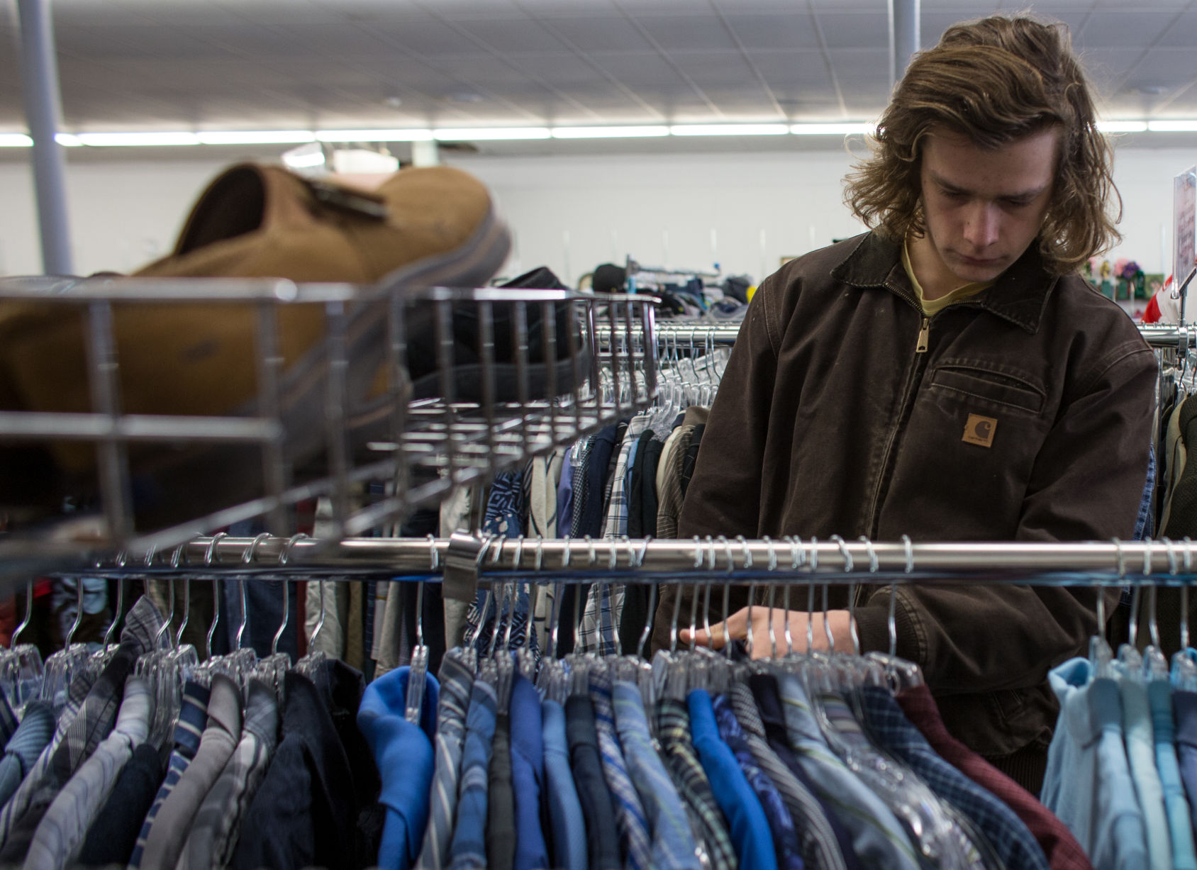 STAHLNECKER Goodwill supplies bold affordable clothing for students Culture dailynebraskan