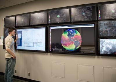 Meteorology computer lab tech allows students to interact with content ...