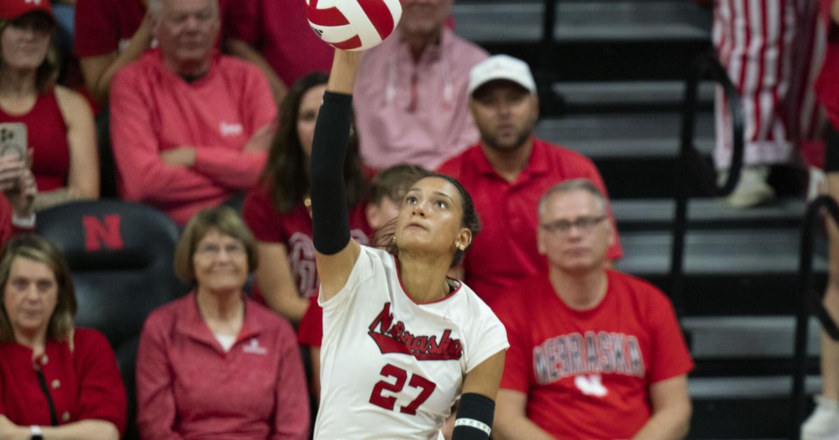 Top-ranked Nebraska volleyball takes care of business against Michigan