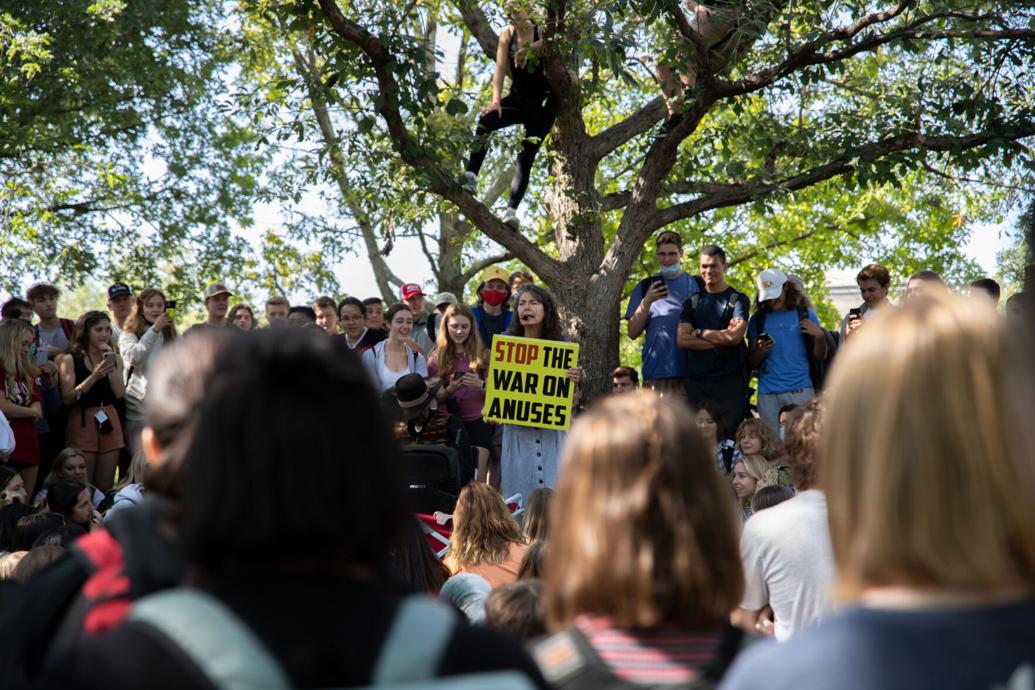 Sister Cindy, Brother Jed share viral ‘Ho No Mo’ campaign at UNL News