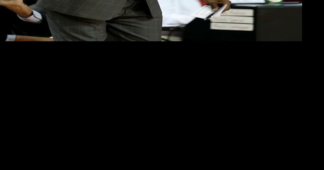 Basketball assistant coach Kenya Hunter leaving Nebraska for UConn ...