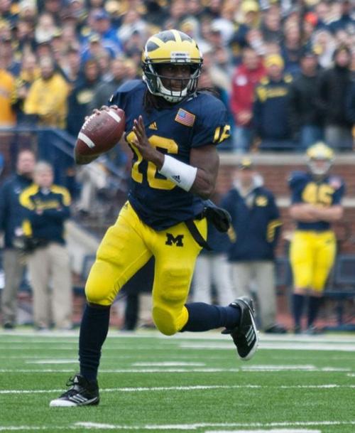 Michigan's Denard Robinson sets standards for Big Ten ...