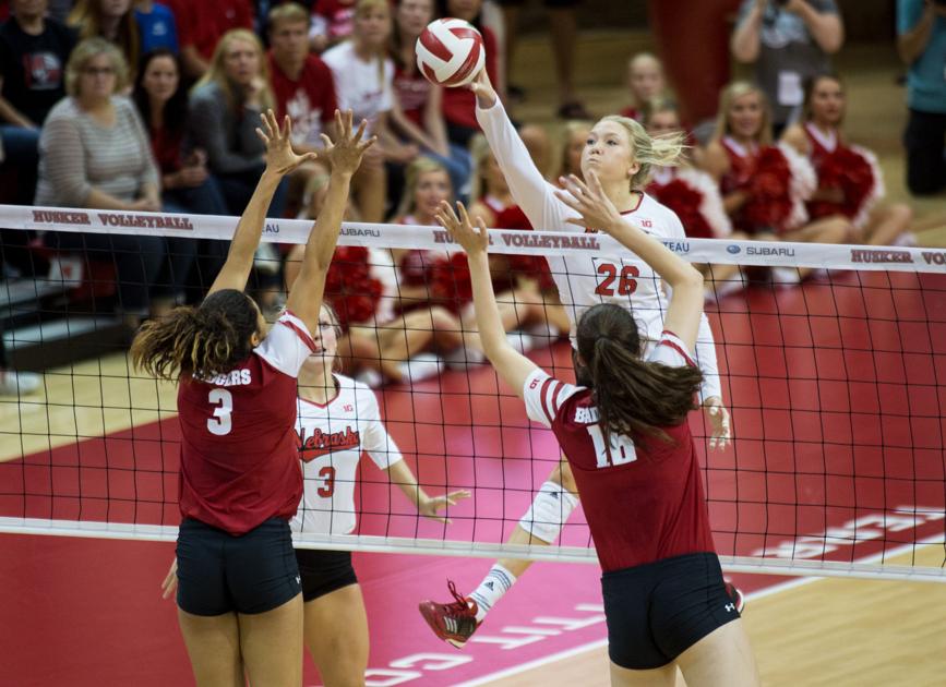 Husker volleyball hopes to continue winning streak against Wisconsin