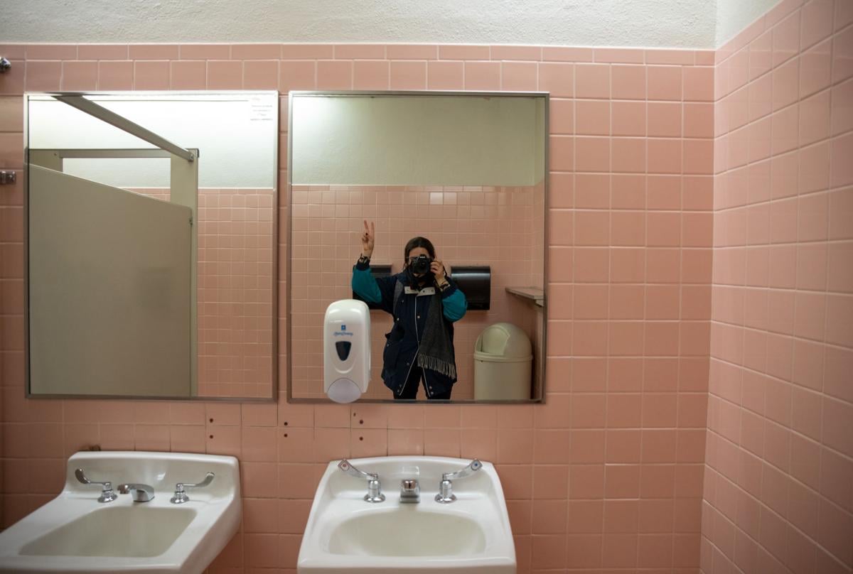 Top 6 Selfie Worthy Bathrooms On City Campus Culture Dailynebraskan Com