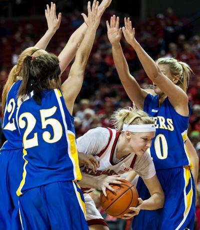 Nu Women S Basketball Finishes Exhibition Series Against Unk 75