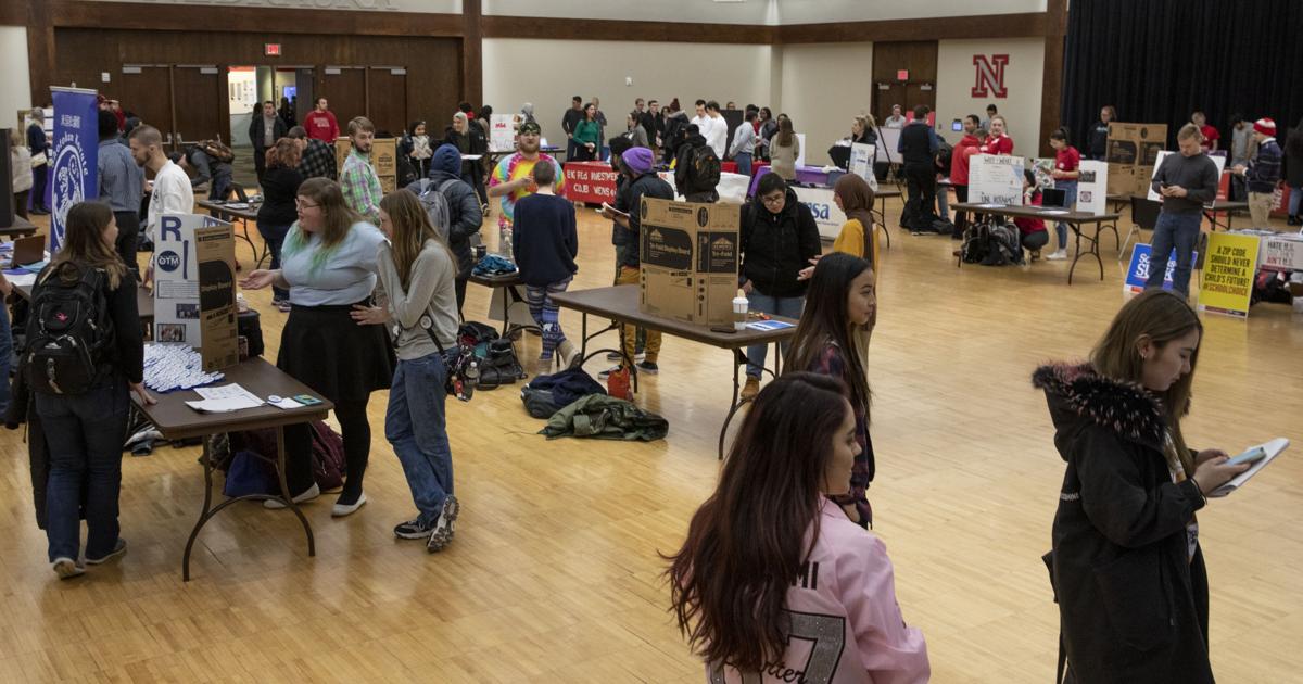 Unl Spring RSOs recruit new members at UNL spring club fair | News ...