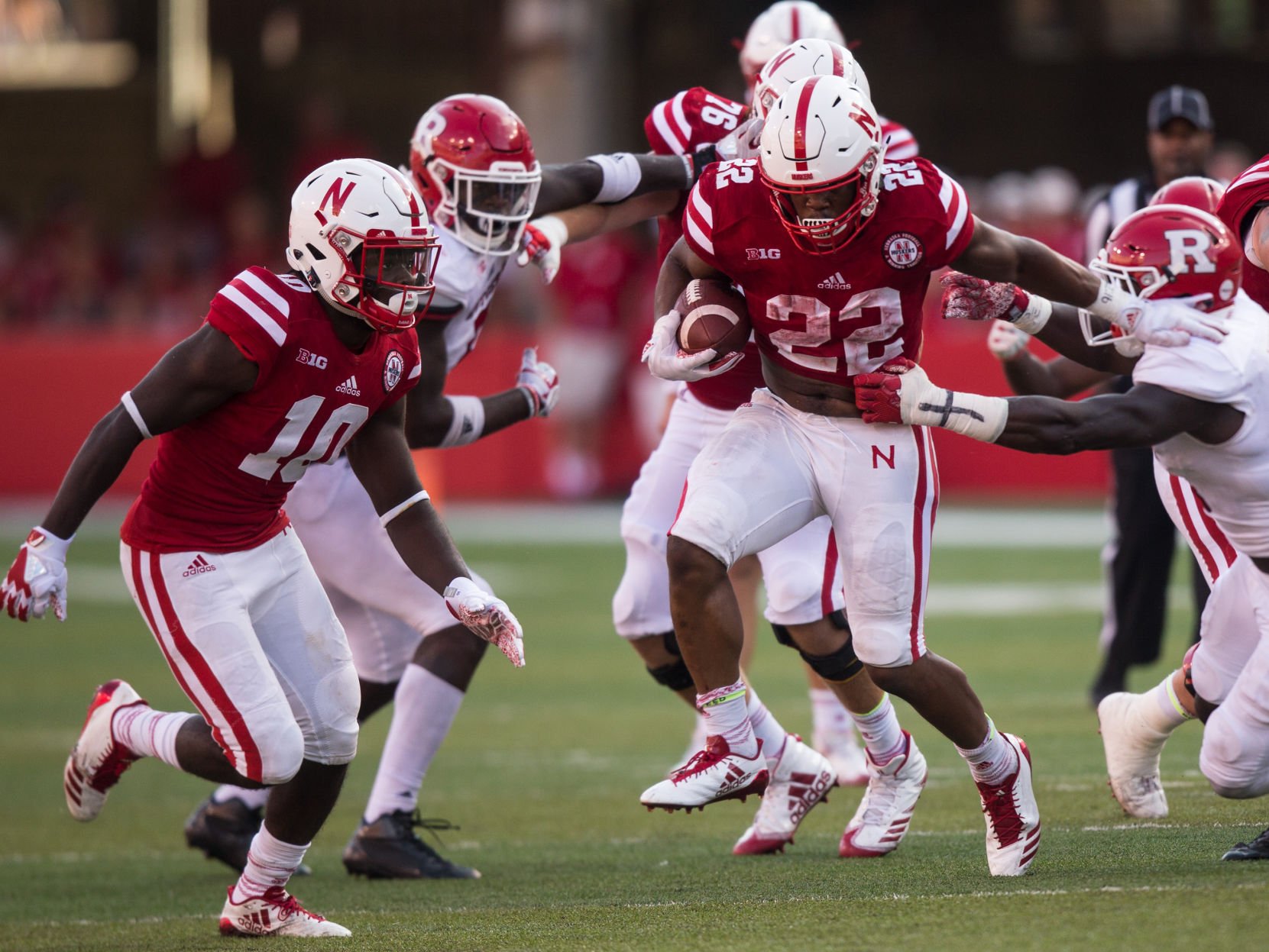 Huskers top Rutgers 27-17 Huskers top Rutgers 27-17