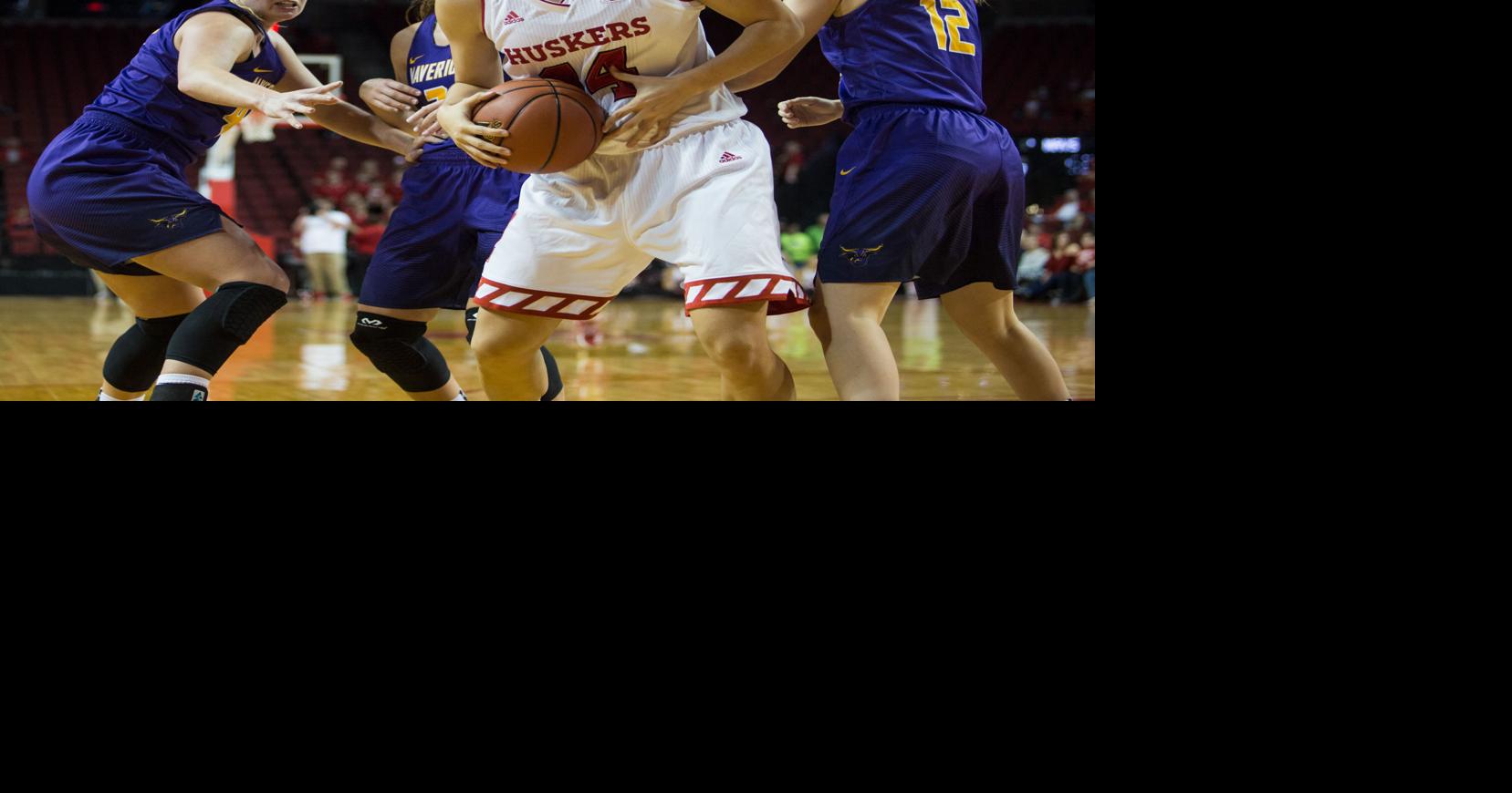 NU women’s basketball to start new season with roster of underclassmen