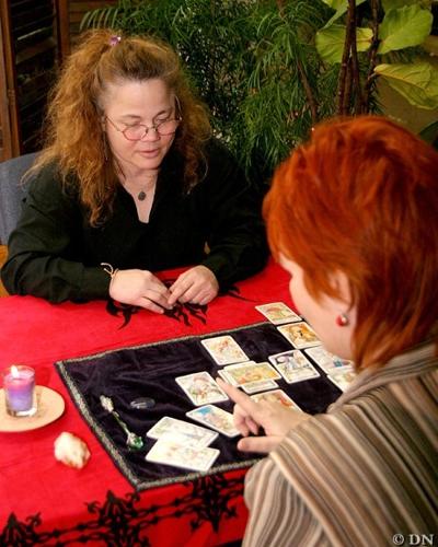 Host Sheds Light On Psychics Remote Viewing Dailynebraskan Com