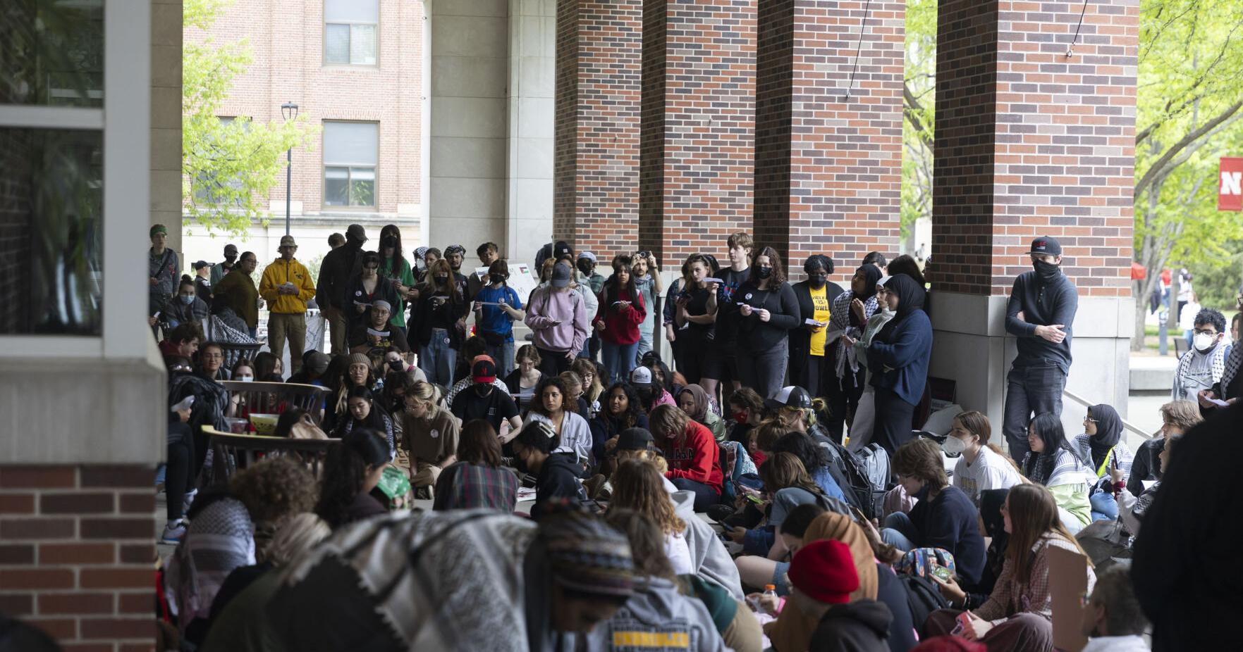 'Students are being murdered:' protesters rally for Palestine at UNL | News - Vimarsana News