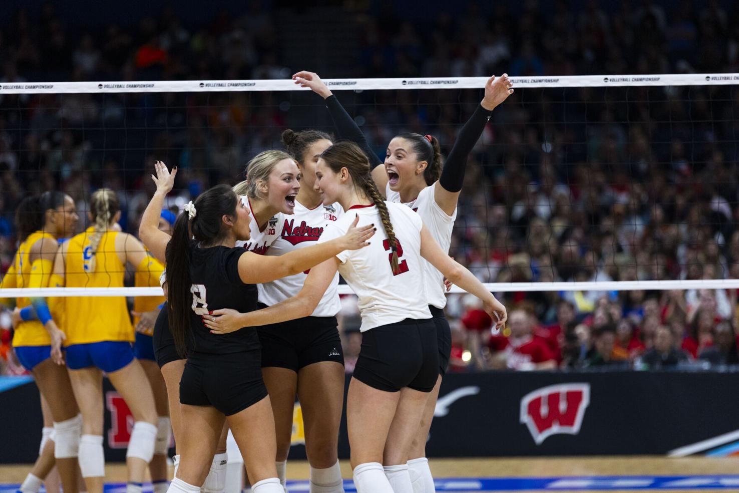 Nebraska volleyball sweeps Pitt to advance to National Championship