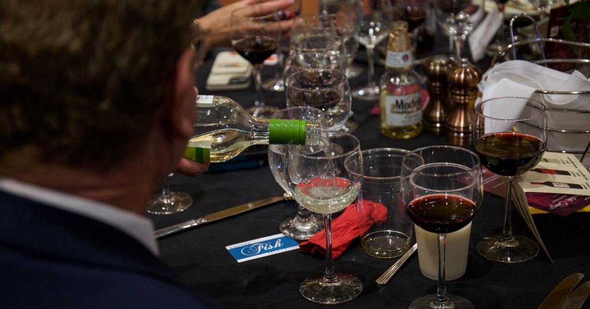 Anggur, Cokelat, Tango: Merayakan Budaya Hispanik