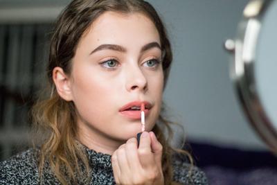 UNL sophomore pursues makeup as an art form | Culture | dailynebraskan.com
