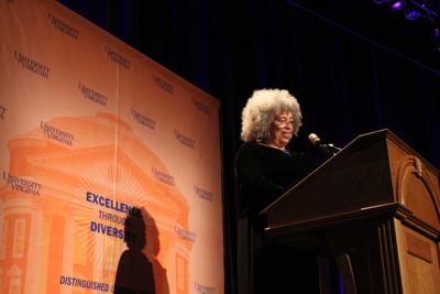 In Charlottesville Talk Angela Davis Reflects On The Impact And Intersectionality Of Political Movements Local News Dailyprogress Com