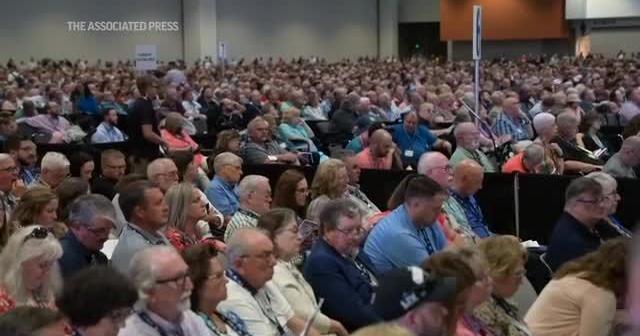 Southern Baptists vote to debate sex abuse probe