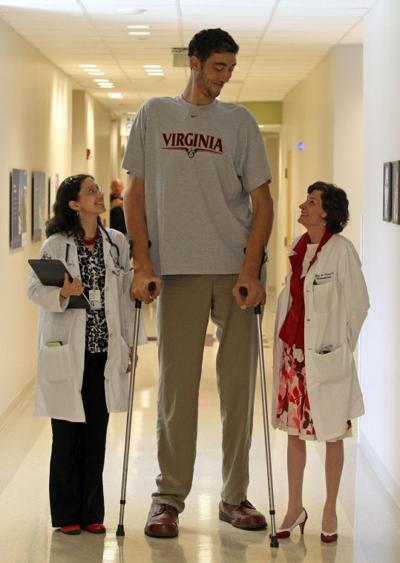 World's tallest man at UVa