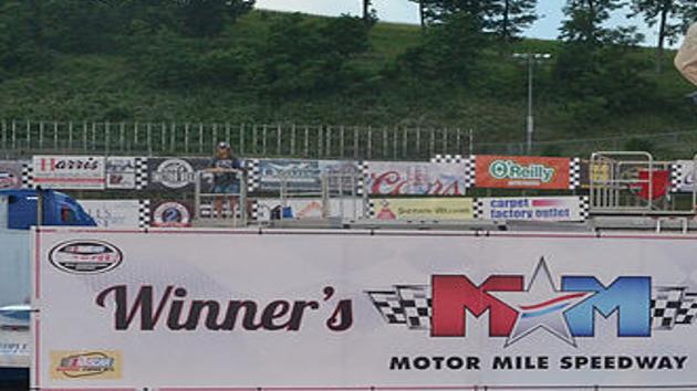 Philip Morris Captures Historic Win No 100 Dailyprogress Com