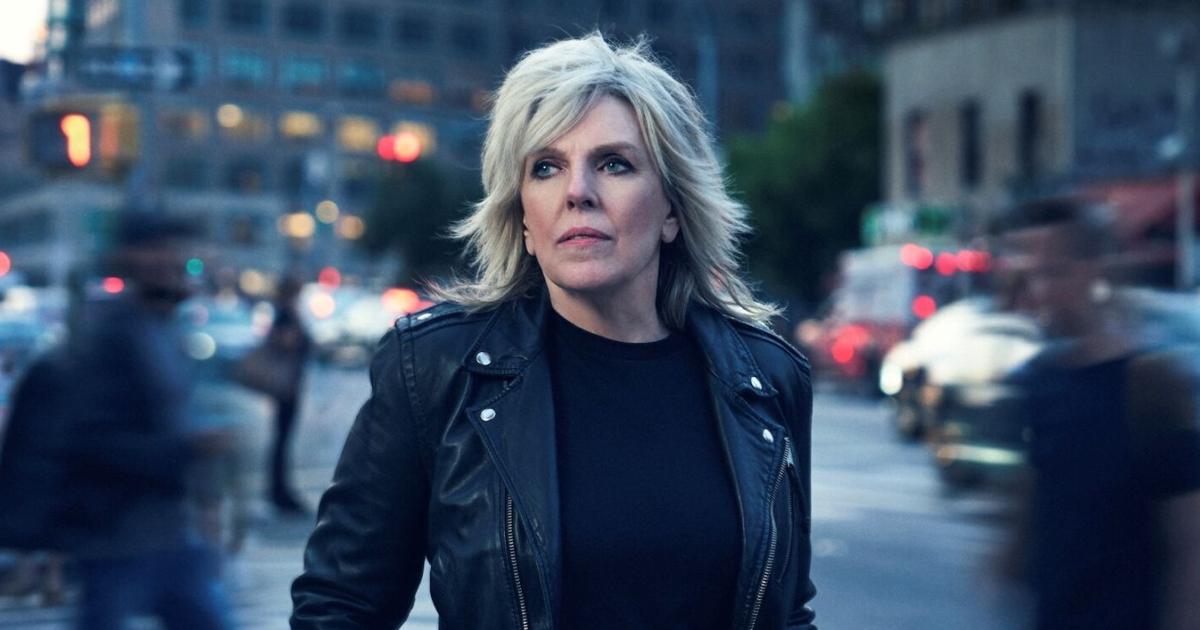 „Ich werde nicht ruhig bleiben“: Lucinda Williams hat weder mit dem Singen ...