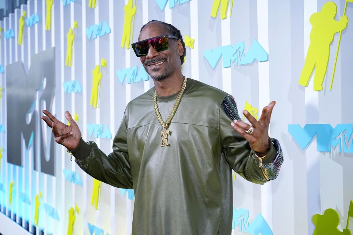 Snoop Dogg is giving up smoking weed