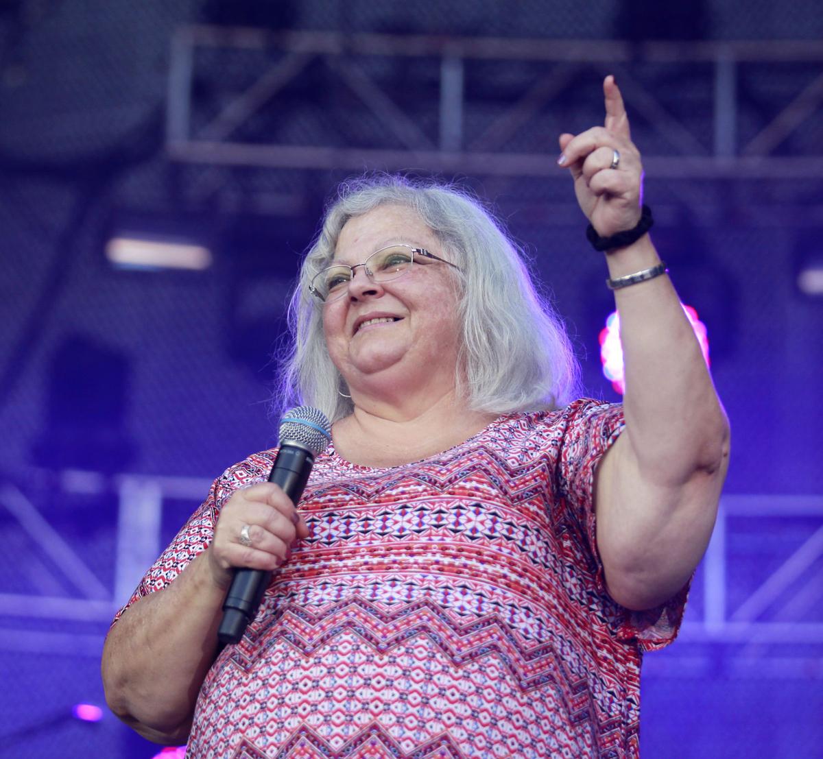 CDP 925 DMB Cville recovery concert 143.JPG