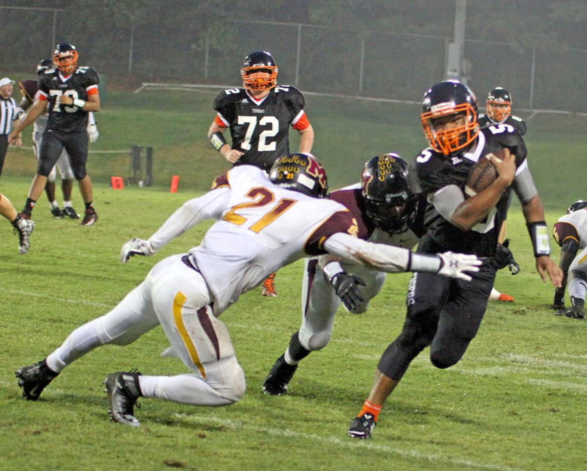 Woodberry Forest Gets 37 18 Victory Over Bishop Mcnamara