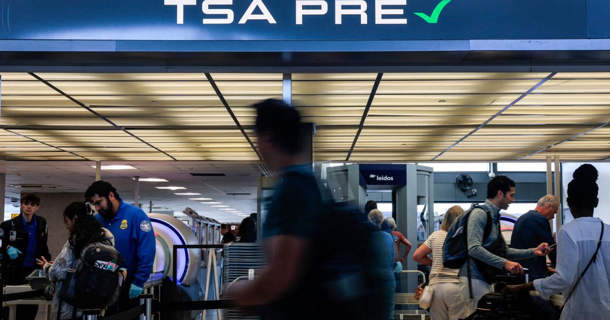 TSA rudert Programm zurück, das Besuchern den Zutritt zu Flughafen-Gates ...