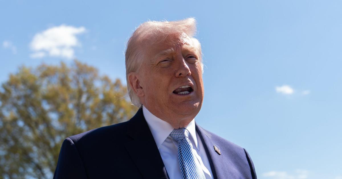 Protest, not pomp, greets Trump in Charlottesville