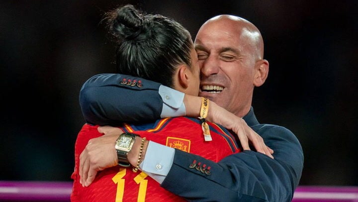 Anger in Spain after soccer chief kisses player at Women's World Cup  ceremony : NPR