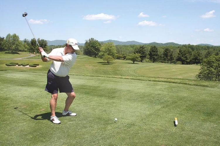 Golfers support Fargo field house