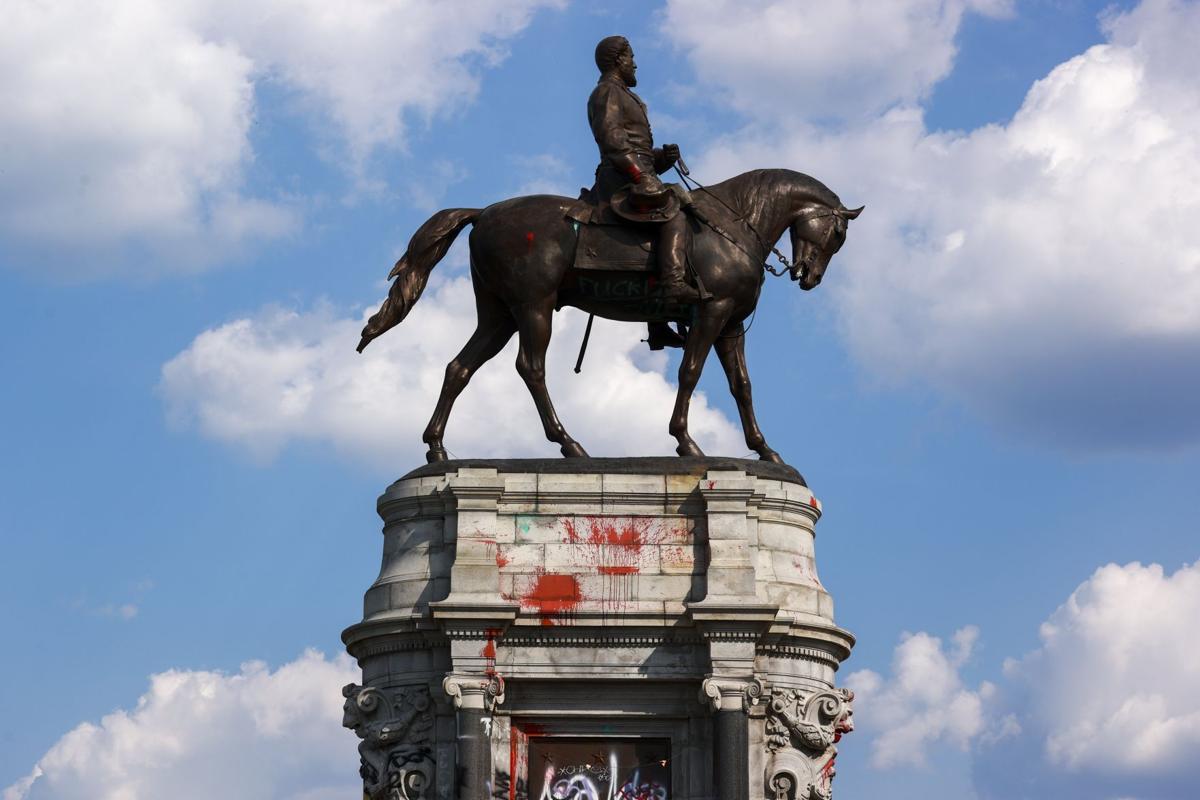 Lee monument in Richmond