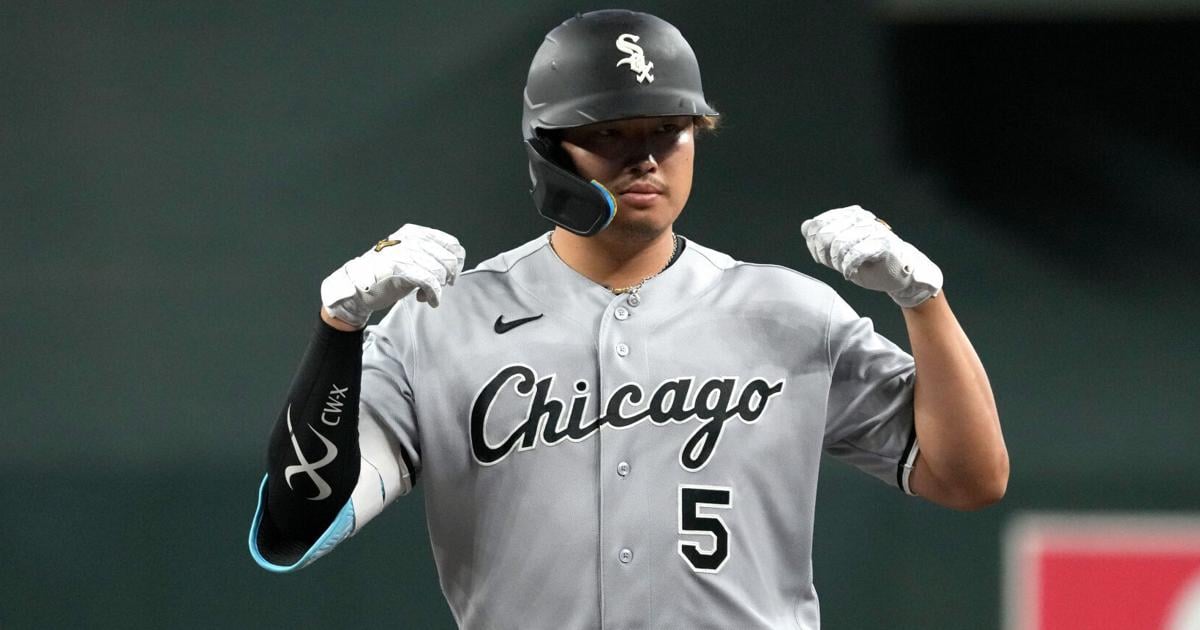 History-making Munetaka Murakami is already 'one of the boys' with White ...