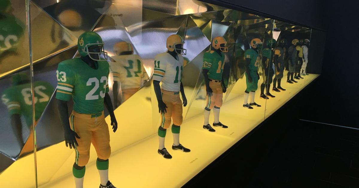 Ratcliffe Oregon S World Class Football Facility Provides A Shining Example For Virginia Cavalier Insider Dailyprogress Com Ratcliffe Oregon S World Class Football Facility Provides A Shining Example For Virginia Cavalier Insider Dailyprogress Com