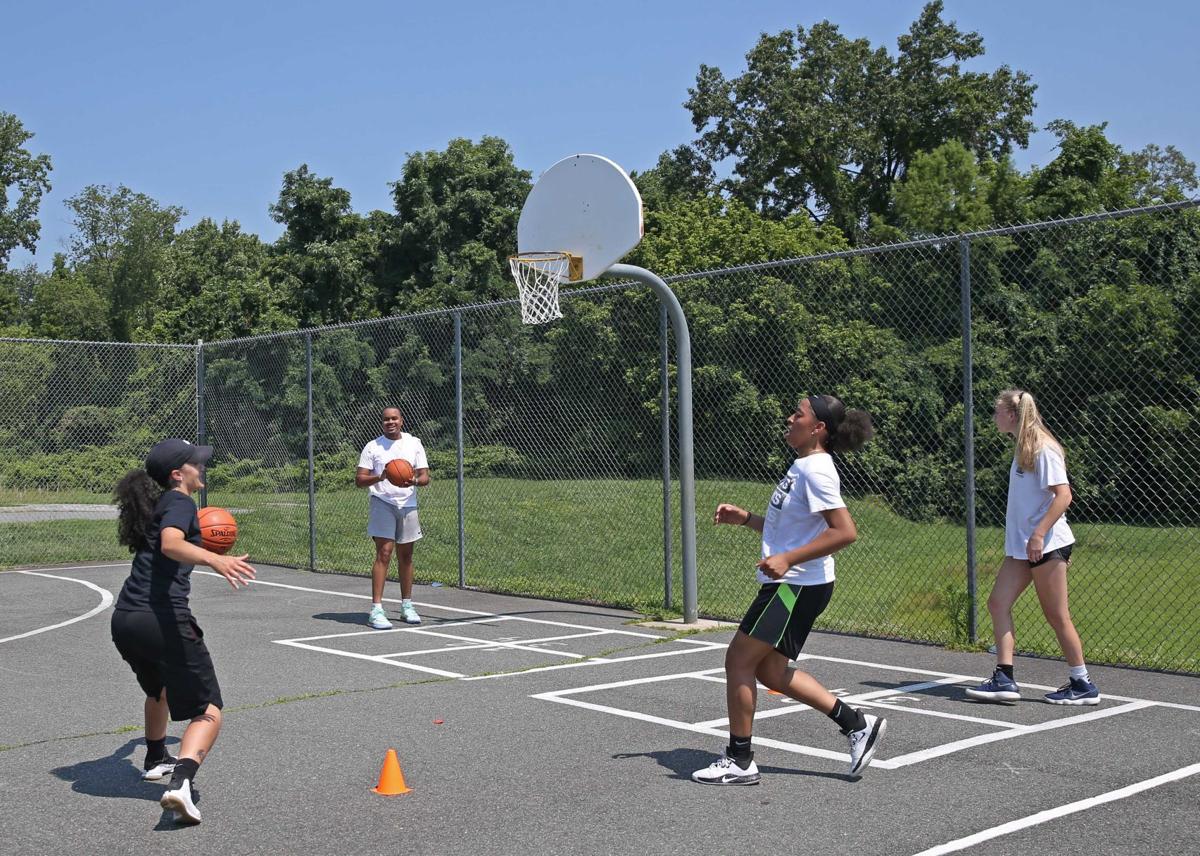 Photos Local Nonprofit Her Sports Encourages Girls In Athletics