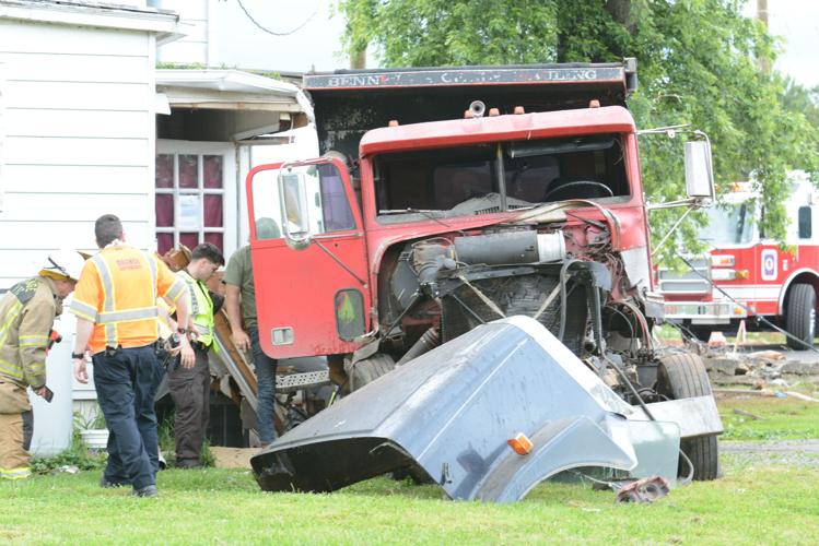 Tractor Trailer Plows Into Somerset Center Store 8997