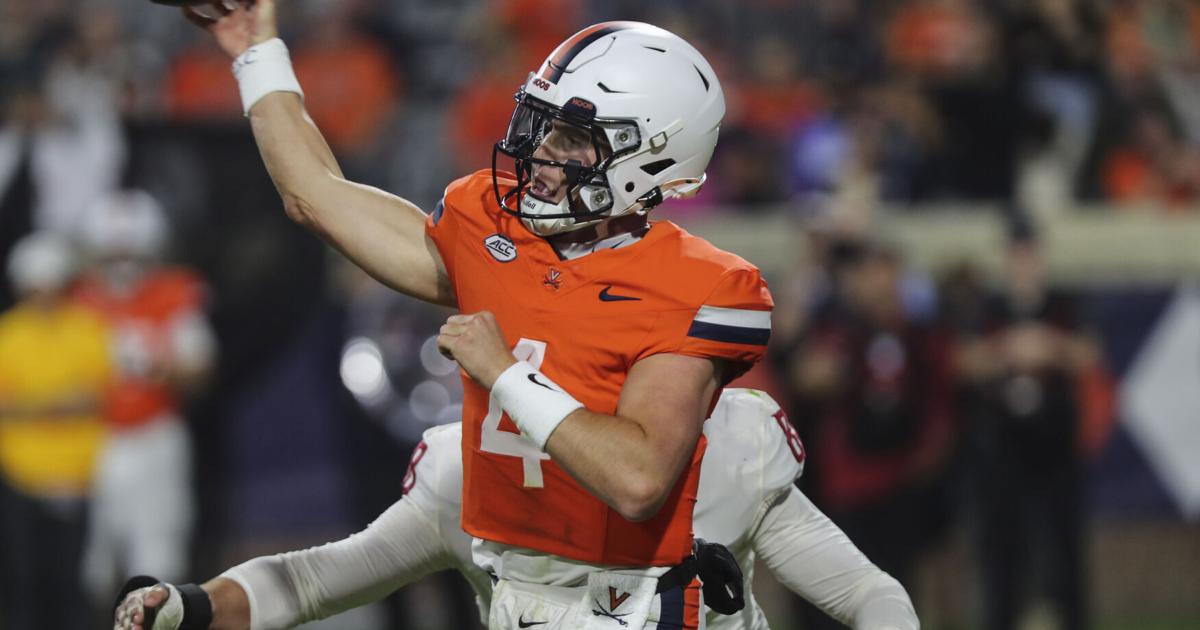 Virginias Football-Quarterback Chandler Morris hat während seines ...