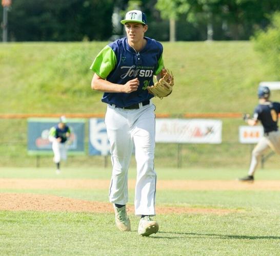 CHS graduates feel right at home with Tom Sox